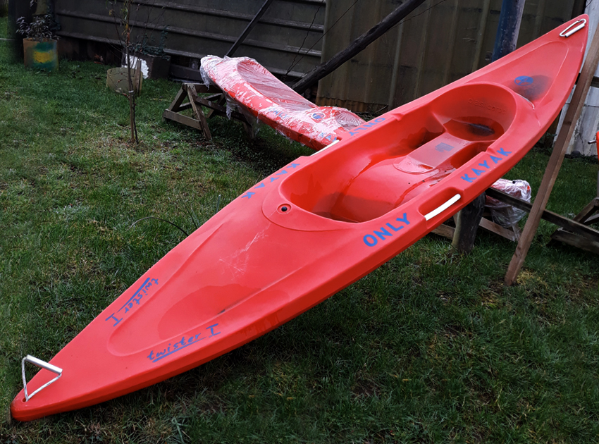 KAYAK POLIETILENO 2